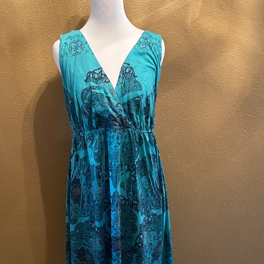Vibrant Teal Sleeveless Midi Dress